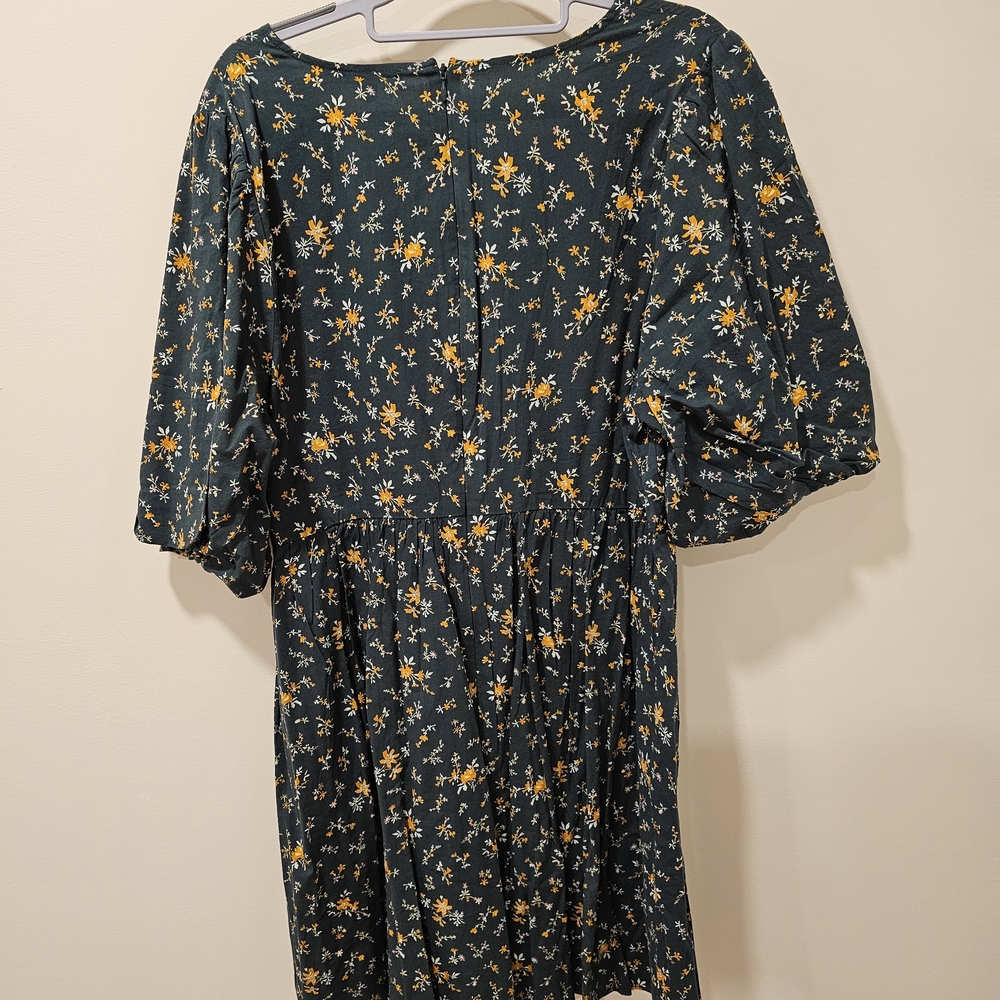 Madewell Poplin V-neck Bubble Sleeve Mini Dress in Fresh Sprigs - Picture 5 of 10